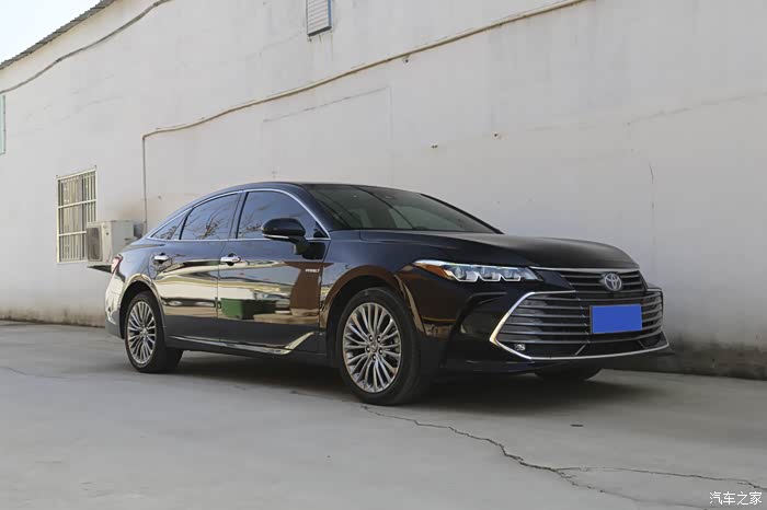 精拍尊贵版亚洲龙