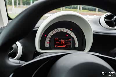 【sumi游记】年轻就要浪 大学生开奔驰smart逛重庆