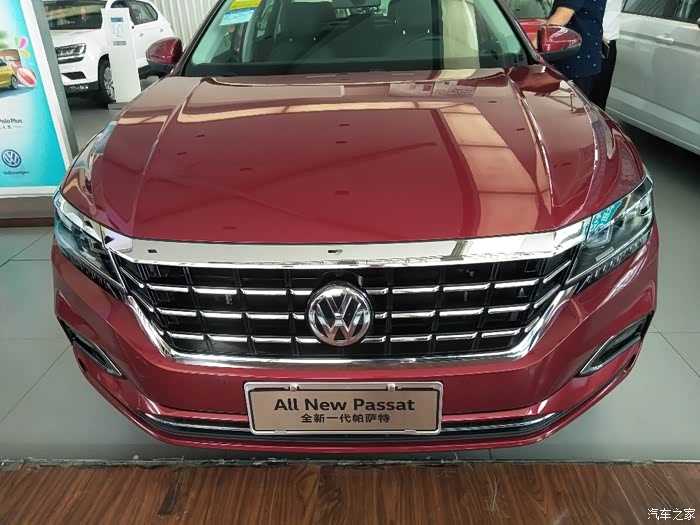 红色帕萨特第一次见不知道大家有没有看到