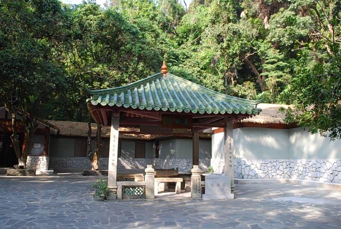 旅行就是出来爬山涉水的