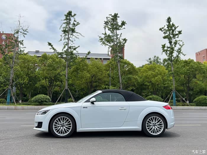 全新奥迪a5敞篷报价47685638万1奥迪a5将奥迪一惯推崇的充满动感的
