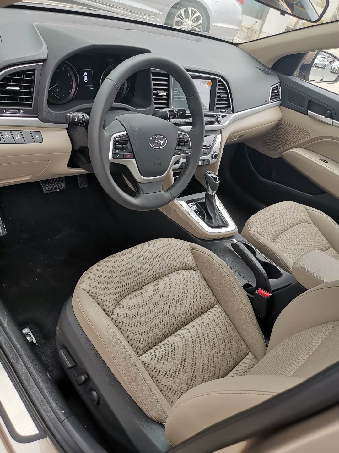 【图】人生第一台车,金色加米色内饰_领动论坛_汽车之家论坛