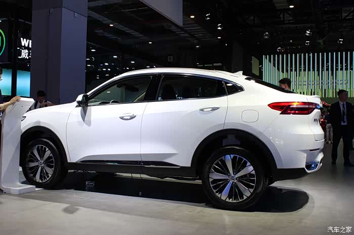 溜背造型谁与争锋一见钟情哈弗f7x新物种新生态