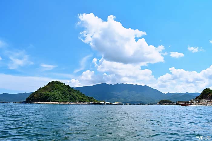 蓝天白云下浩瀚大海边共赏75迷人魅力