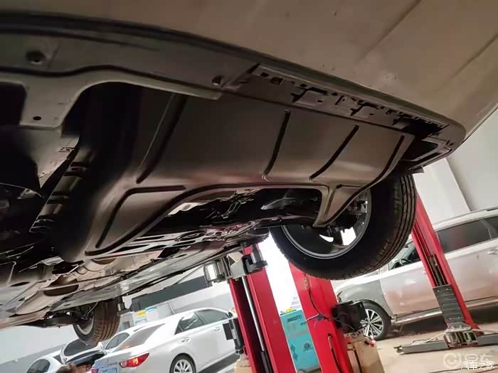 你们想看的vs7底盘照片来了看看如何