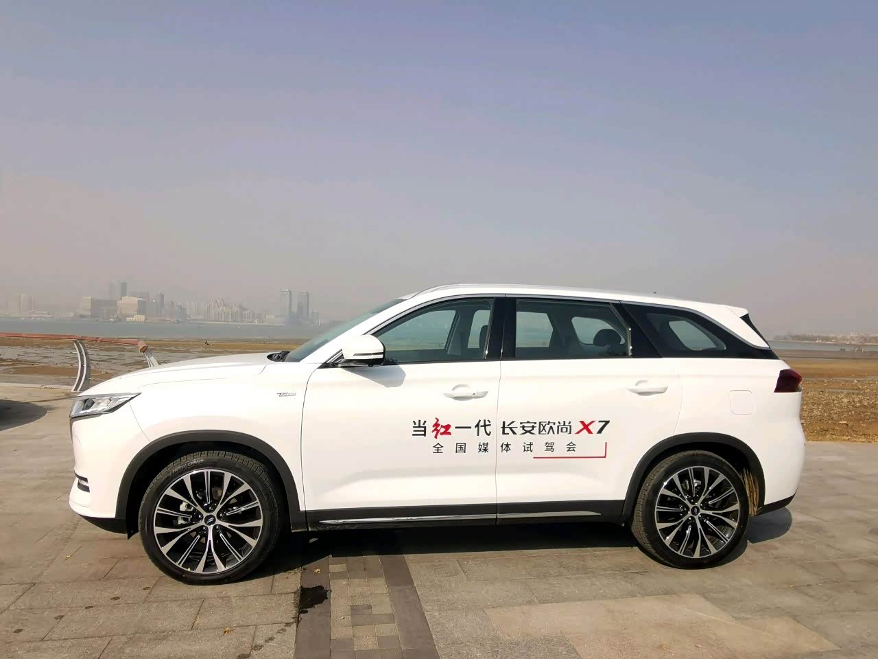 大家都喜欢的一款车,用途广泛.