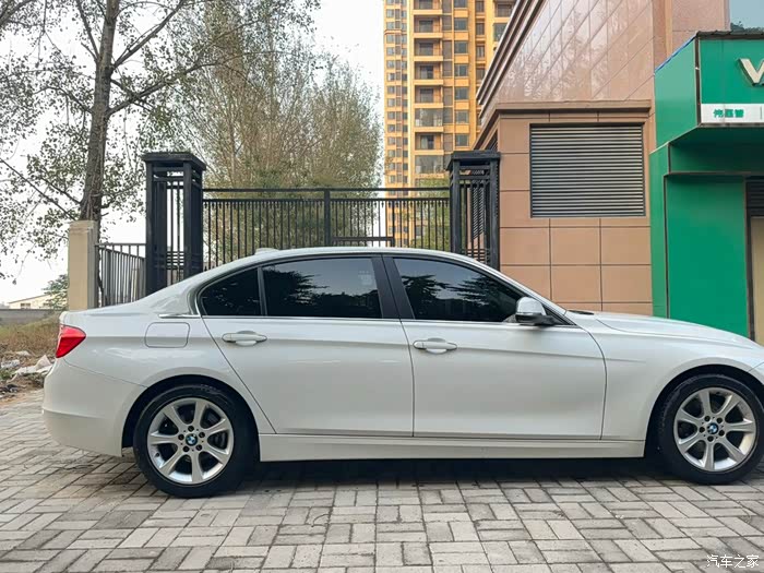点击:>1|回复:>0宝马3系论坛>14款328li安全行驶3.
