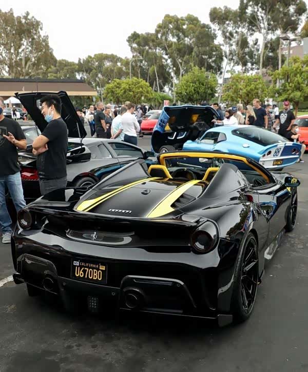 "黑武士"法拉利 488 pista spider,爱了爱了