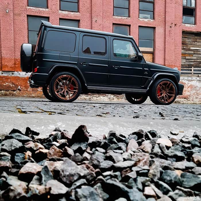 344 | 回复: 0 奔驰amg论坛 mercedes amg g63 黑武士的质感棒极了.