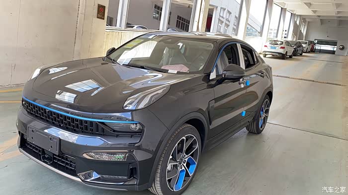 黑蓝 明天准备提车了,先给大家瞅瞅图,明天发布提车贴_领克05论坛