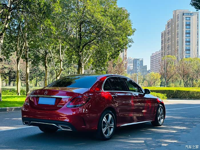 出21年奔驰c260l运动版
