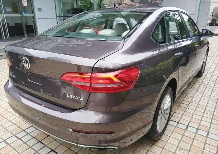 小紫已就位各位客官速来围观15l自动舒适版朗逸plus赏析