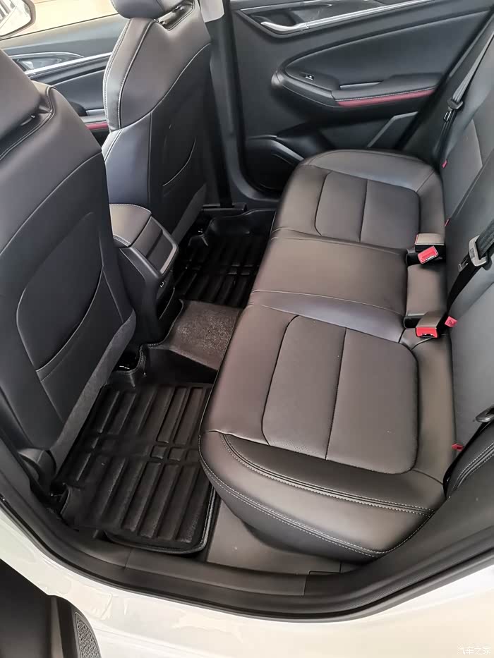 带你们看看逸动plus