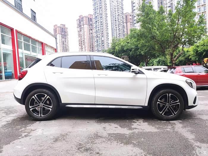 269 | 回复: 1 奔驰gla论坛 出2018款gla200时尚 白色,个人一手户.
