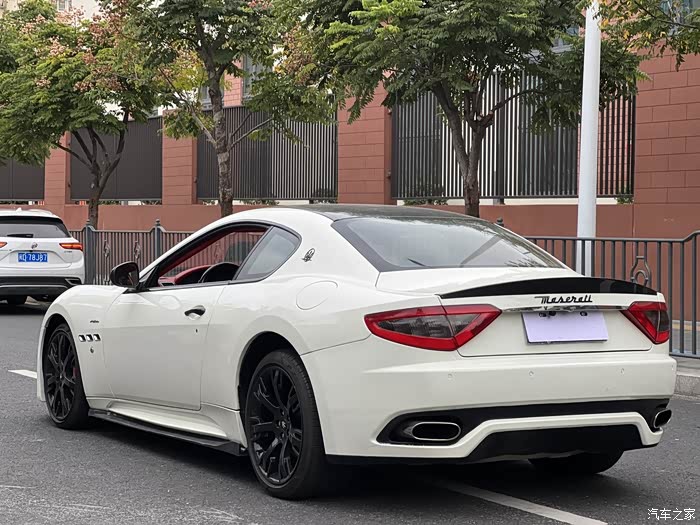 新到玛莎拉蒂gt