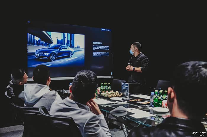 参加南京捷尼赛思车主爱车讲堂