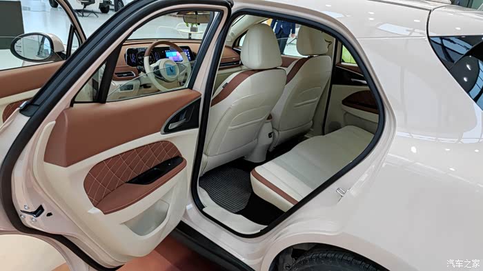 欧拉好猫波塞冬版提车!内饰外观都i