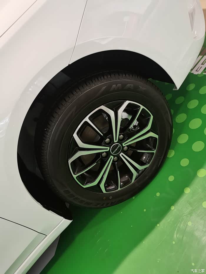 全新荣威i6maxev终于见面了