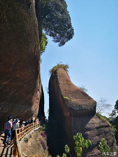 七彩丹霞,風景如畫——丹霞山遊之一長老峰