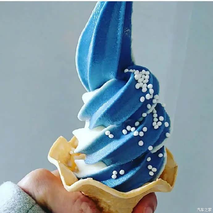这样的冰淇淋你见过嘛来自大阪水族馆里的鲨鱼冰淇淋