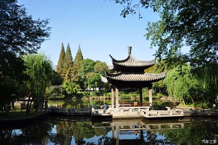 游湖州莲花庄记