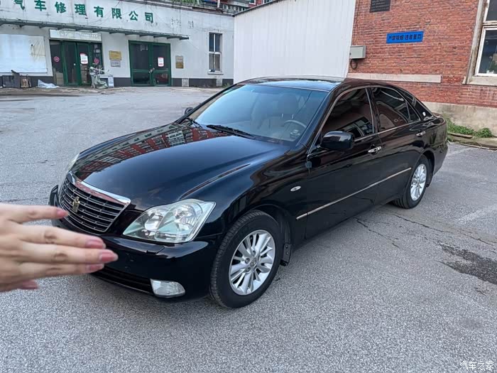 出08年金标丰田皇冠25导航版沈阳看车