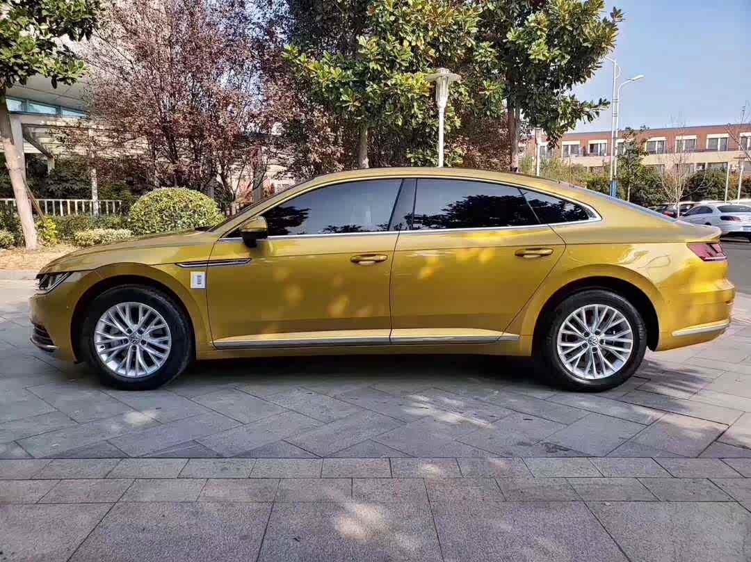 金色大众cc最有魅力的车型之一