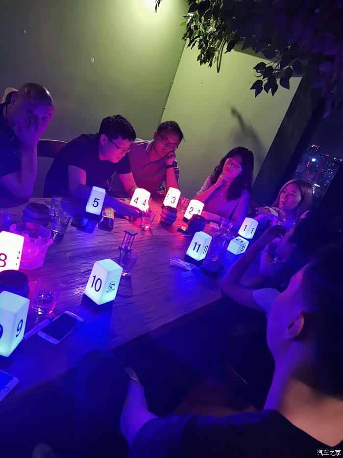 周末一起狼人杀嘛,妹子更好,我是妹子