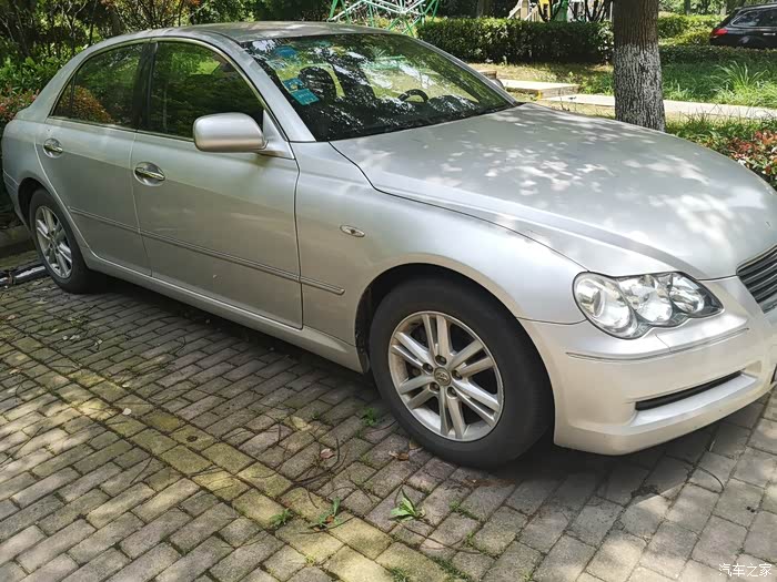 忍痛转让第一代老锐志