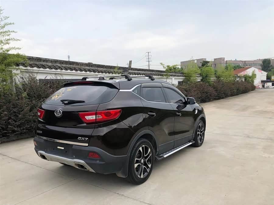 别以为贴个三菱标我就不知道这是东南dx7了