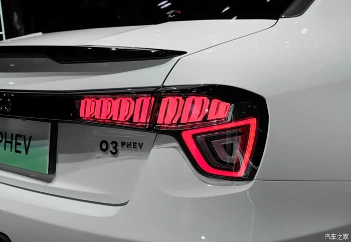 领克03漂亮的尾灯