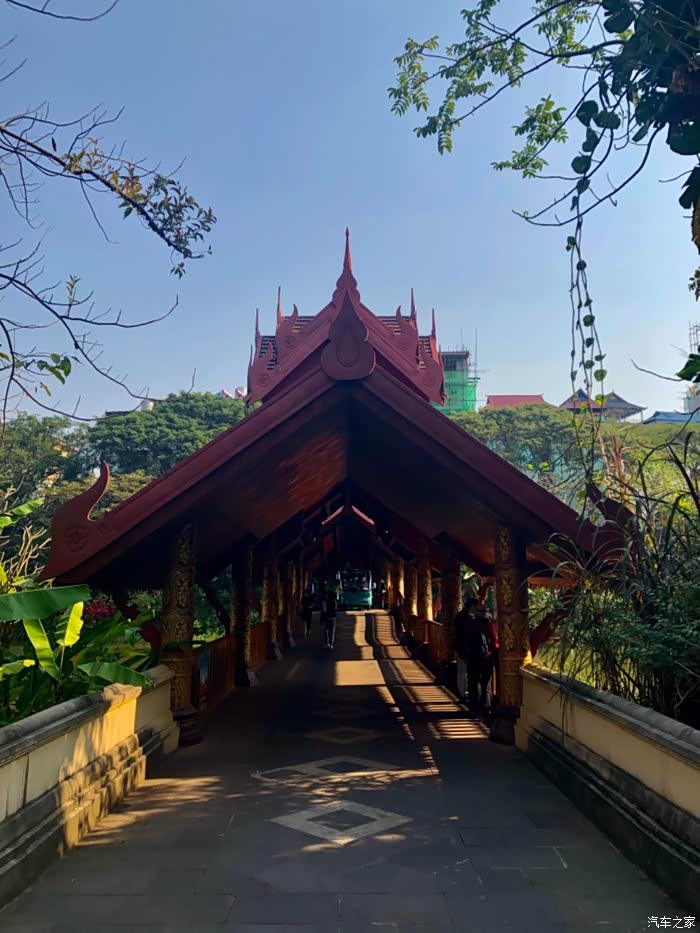 傣王御花园曼听公园