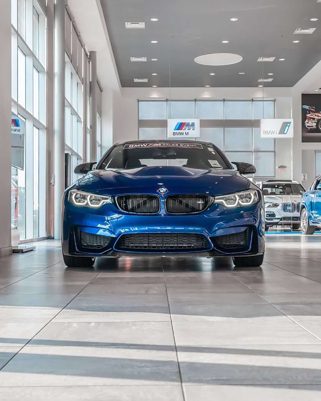 宝马m4 cs 圣马力诺蓝,这尾灯真的是精致