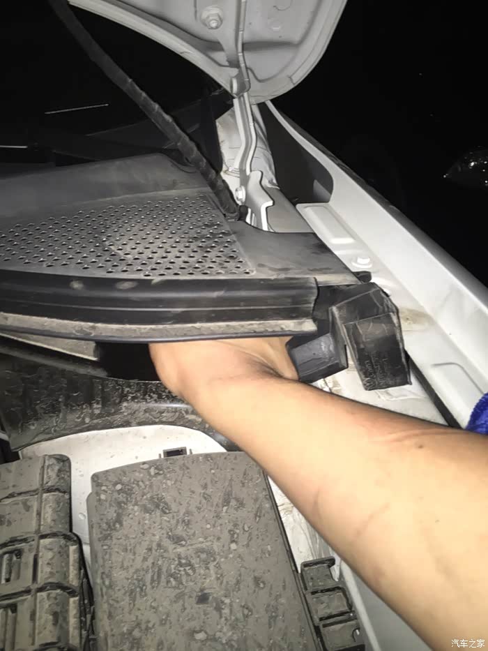 雨季来临途观l拿掉天窗排水阀预防天窗溢水