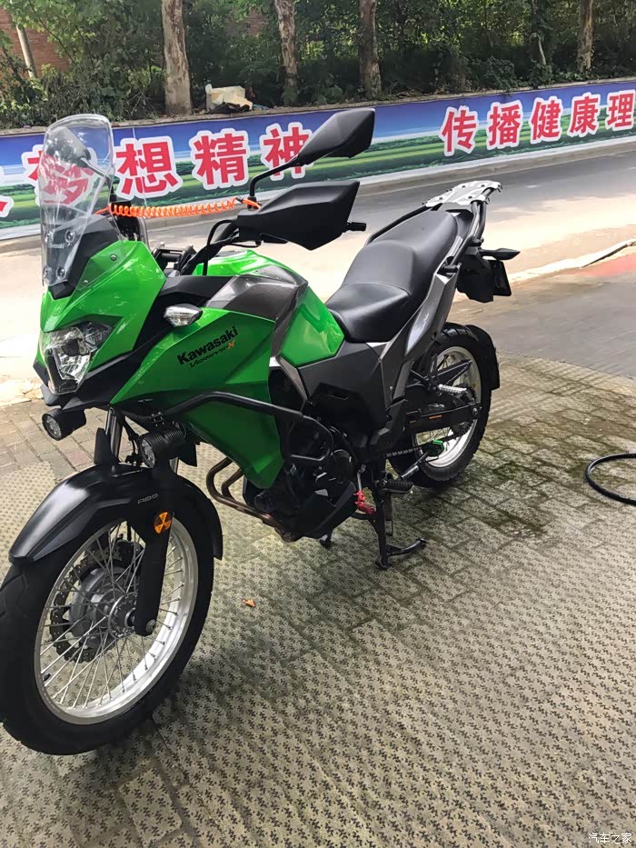 卖三个多月的川崎x300,绿色