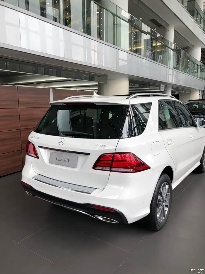 【图】gle 踏板是需要加装的吗_奔驰gle论坛_汽车之家论坛