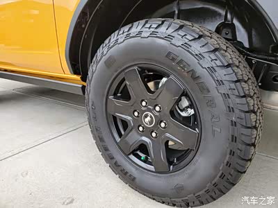 周末带着老婆去看车,bronco black diamond