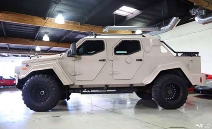 廓尔喀巨石强森座驾公路坦克