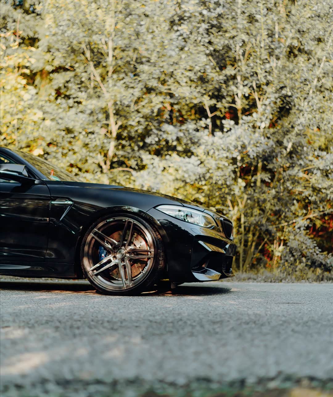 黑色宝马m2小宽体低趴大包围改装,这个真精神.