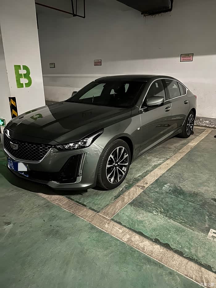 提车啦凯迪拉克ct5极光青