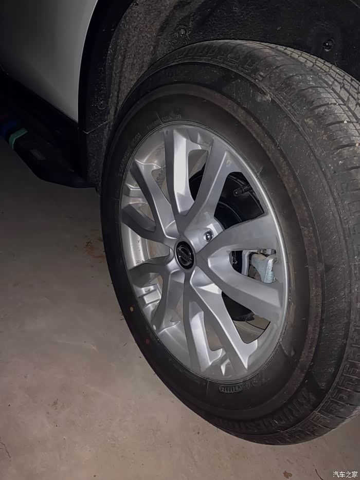 奇骏轮胎胎压