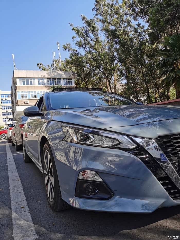 换了个色,水泥灰