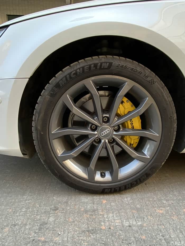 出已喷好灰枪色花瓣轮毂1300四个打包出