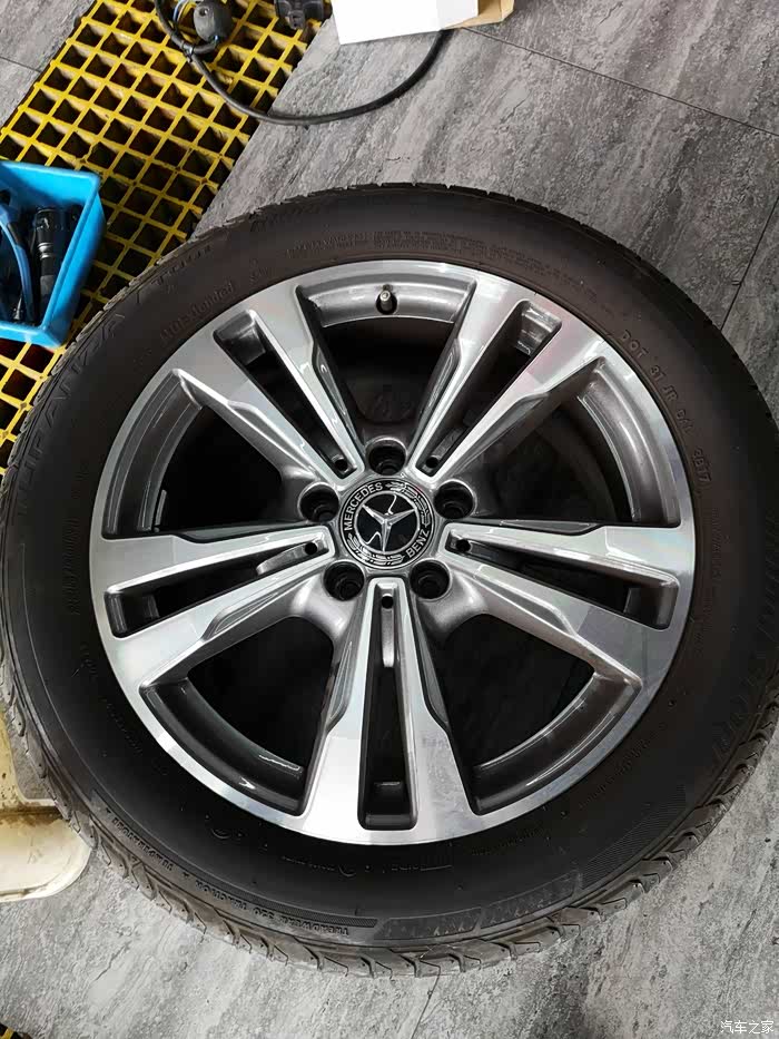 奔驰c原厂9成新轮毂