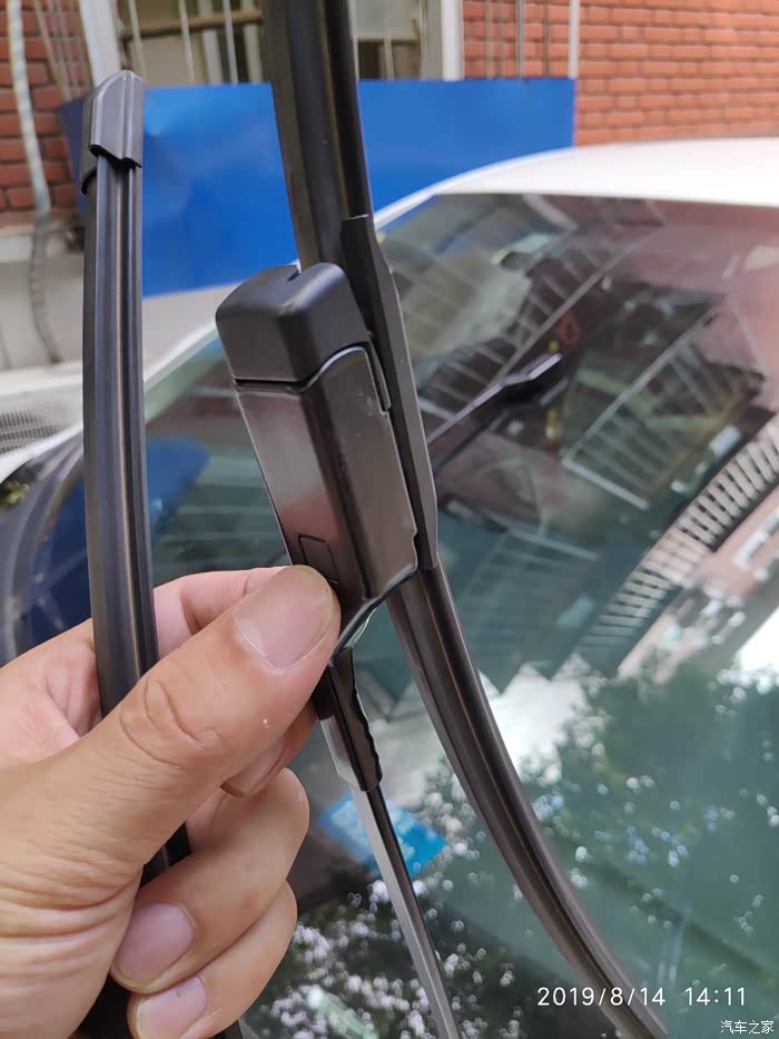 【图】标志408雨刷器宁卡雨刷胶条小白更换过程_标致408论坛_汽车之家
