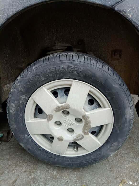 比亚迪f3换轮胎了