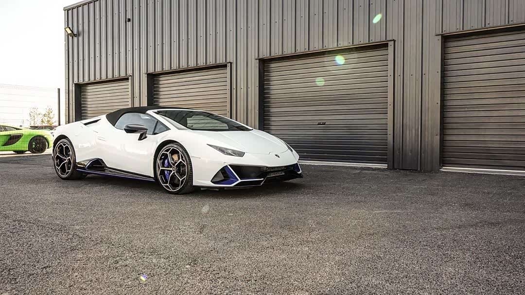 兰博基尼huracanevo spyder实车精致硬朗的设计