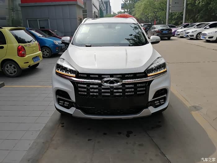 寻求白色的全新瑞虎8