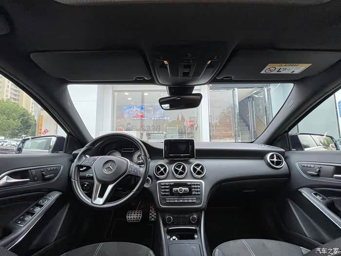 出奔驰a2002014年10月上牌