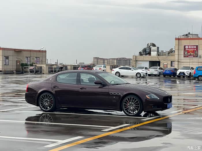 出一台11玛莎拉蒂总裁47gts